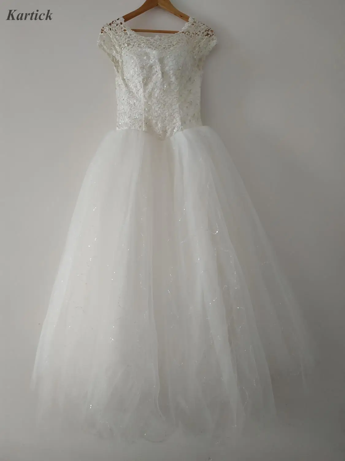 2020 New Wedding Dresses with Beading Gorgeous Cap Sleeves Actual/Real Princess Formal Dress White/Ivory Elegant Bridal Gown
2020 New Wedding Dresses with Beading Gorgeous Cap Sleeves Actual/Real Princess Formal Dress White/Ivory Elegant Bridal Gown