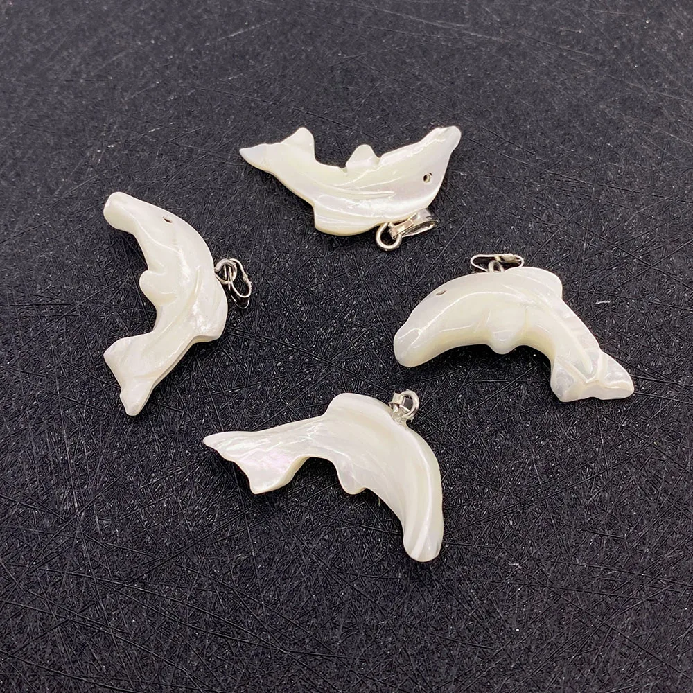 1pcs Natural Sea Shell Small Pendant Dolphin Shape Charms for Women Jewelry Making Pendant DIY Necklace Earrings Accessories
1pcs Natural Sea Shell Small Pendant Dolphin Shape Charms for Women Jewelry Making Pendant DIY Necklace Earrings Accessories