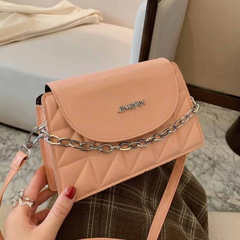 Fashion texture small bag women's bag 2021 spring new trend wild chain handbag shoulder messenger bag small square bag
Fashion texture small bag women's bag 2021 spring new trend wild chain handbag shoulder messenger bag small square bag