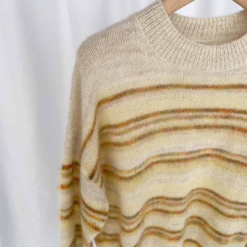 2021 SS Woman Wool Mohair Blend Striped Sweater Oversized O Neck Long Sleeves Pullovers Soft High Quality Jumpers
2021 SS Woman Wool Mohair Blend Striped Sweater Oversized O Neck Long Sleeves Pullovers Soft High Quality Jumpers