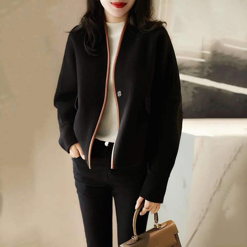 2021 Spring and Autumn New Korean Version of Wild Contrast Wool Temperament Short Long-sleeved Jacket Women
2021 Spring and Autumn New Korean Version of Wild Contrast Wool Temperament Short Long-sleeved Jacket Women