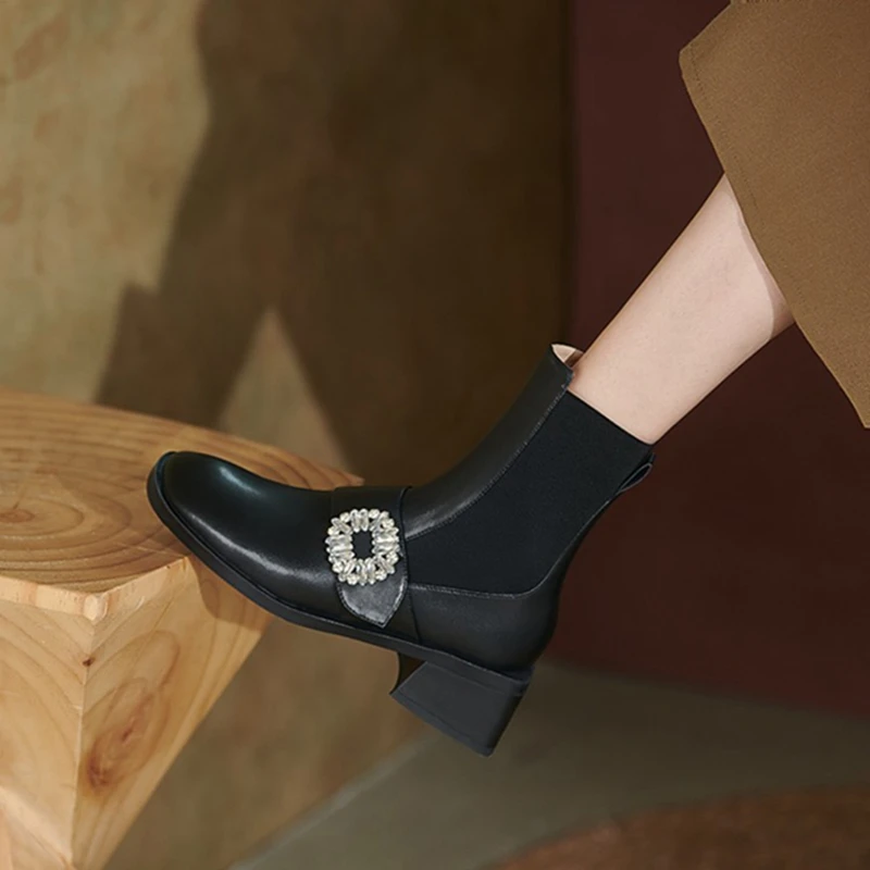 2021 Winter Boots for Women Solid Split Leather Chelsea Boots Fall Shoes Square Toe Chunky Boots Women Drill Buckle Women Shoes
2021 Winter Boots for Women Solid Split Leather Chelsea Boots Fall Shoes Square Toe Chunky Boots Women Drill Buckle Women Shoes