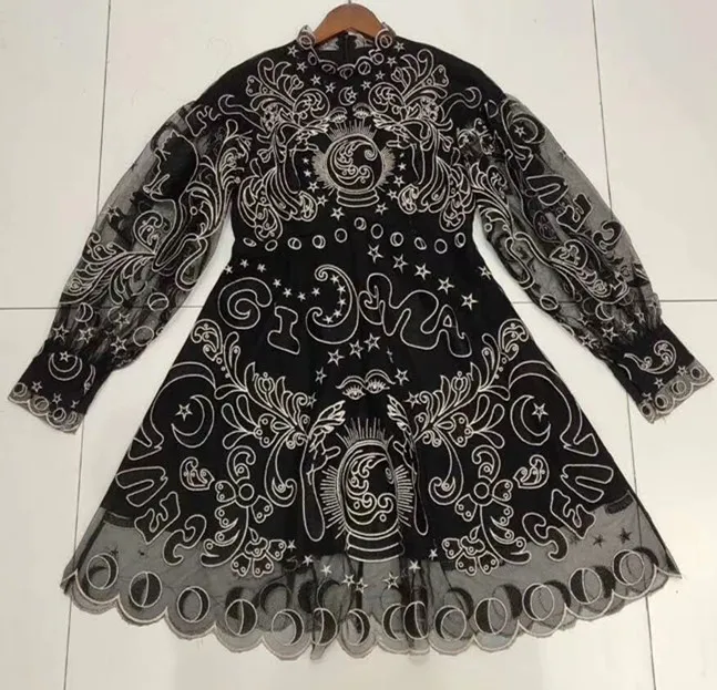 2020 new fashion autumn round neck lantern lseeves embroidery high waist mini length dress female vestido V768
2020 new fashion autumn round neck lantern lseeves embroidery high waist mini length dress female vestido V768