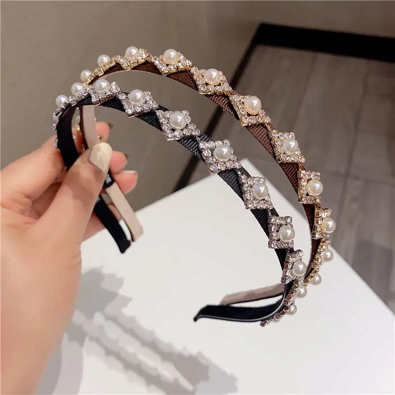 Retro Square Crystal Pearl Headbands for Women Baroque Hair Accessories Rhinestone Hair Hoop Korean Girls Hairband
Retro Square Crystal Pearl Headbands for Women Baroque Hair Accessories Rhinestone Hair Hoop Korean Girls Hairband