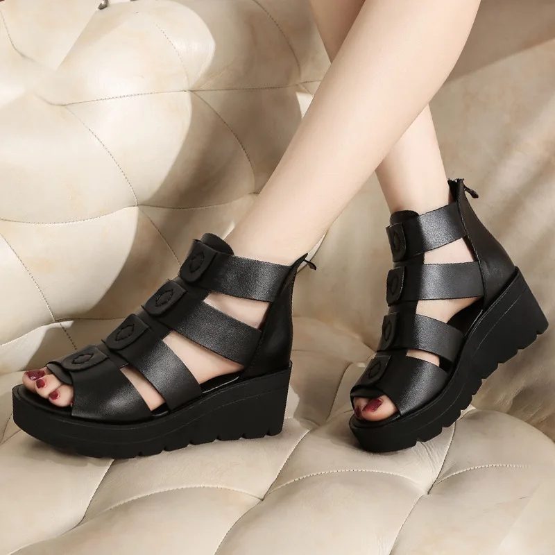 2020 New Summer Top Cowhide Fish Mouth Summer Leather Sandals Thick Bottom Wedge Sandals High Heel Shoes Black Women's Sandals
2020 New Summer Top Cowhide Fish Mouth Summer Leather Sandals Thick Bottom Wedge Sandals High Heel Shoes Black Women's Sandals