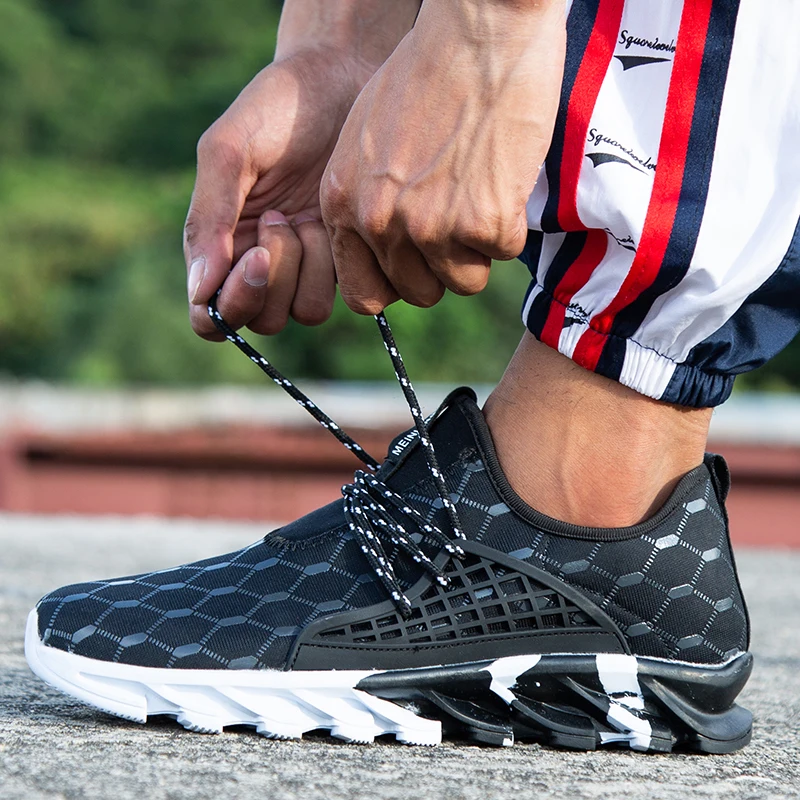 New Running for Men Shoes Blade Cushioning Sport Male Sneakers Breathable Outdoor Walking Jogging Personalized Trend Blade Shoes
New Running for Men Shoes Blade Cushioning Sport Male Sneakers Breathable Outdoor Walking Jogging Personalized Trend Blade Shoes