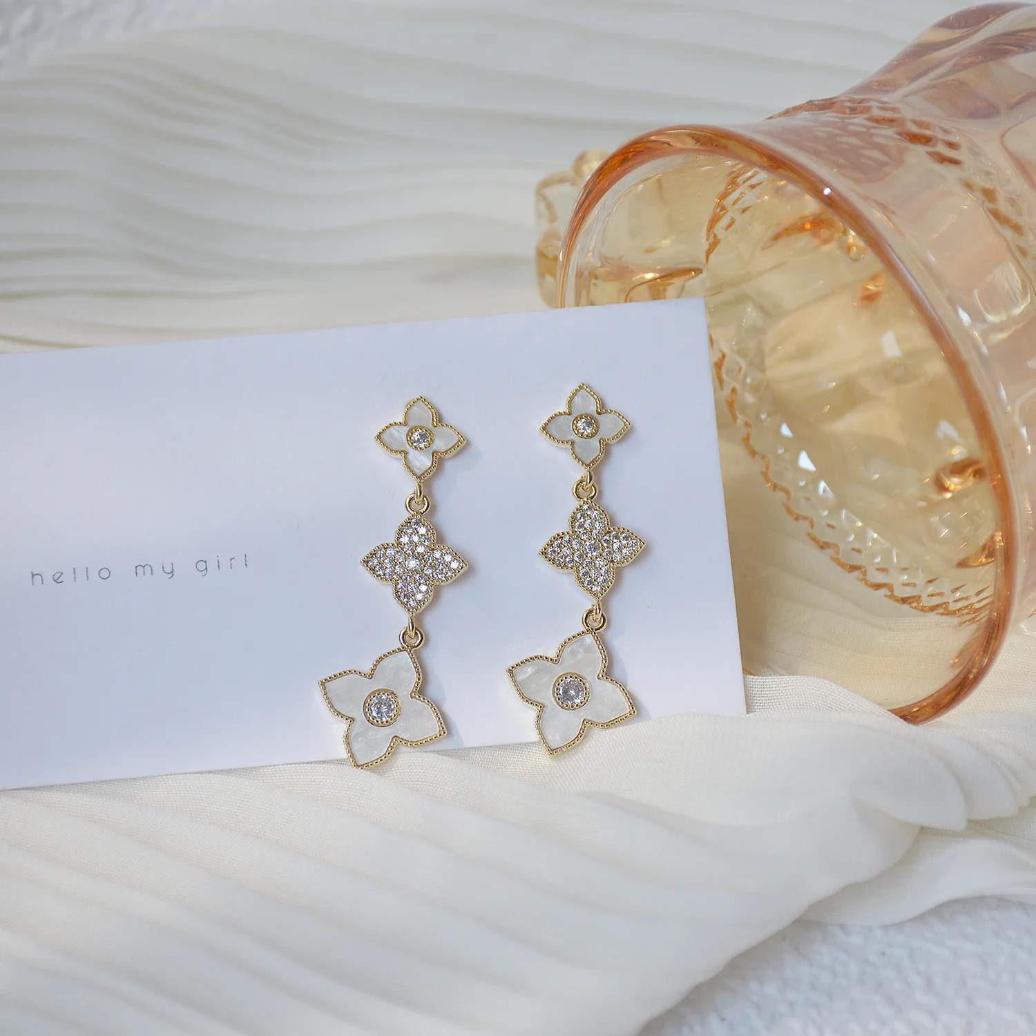 Romantic 14K Real Gold Shell Flower Stud Earrings Japanese&Korea Delicate Jewelry Zircon Long Earrings for Women
Romantic 14K Real Gold Shell Flower Stud Earrings Japanese&Korea Delicate Jewelry Zircon Long Earrings for Women