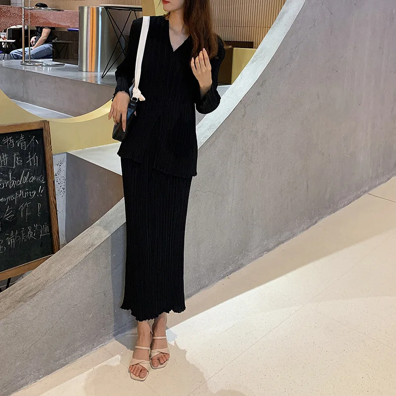 Fashion Casual Skirt Set Women's 2021 Autumn New High Waist Hip Wrap Skirt Pleated Top And Dress
Fashion Casual Skirt Set Women's 2021 Autumn New High Waist Hip Wrap Skirt Pleated Top And Dress