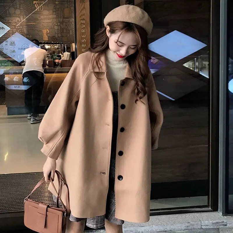 2021 Autumn Winter Classic Women Overcoats Casual Lapel Single-breasted Loose Wool Coats Vintage Long Sleeve Chic Female Outwear
2021 Autumn Winter Classic Women Overcoats Casual Lapel Single-breasted Loose Wool Coats Vintage Long Sleeve Chic Female Outwear