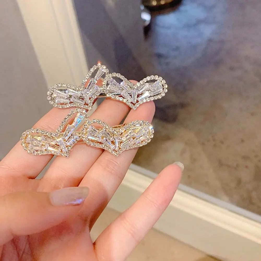 Korean Hair Accessories Rhinestones Hair Clips Crystal Hairpins Girls Headwear Geometric Heart Hairgrip Barrette
Korean Hair Accessories Rhinestones Hair Clips Crystal Hairpins Girls Headwear Geometric Heart Hairgrip Barrette