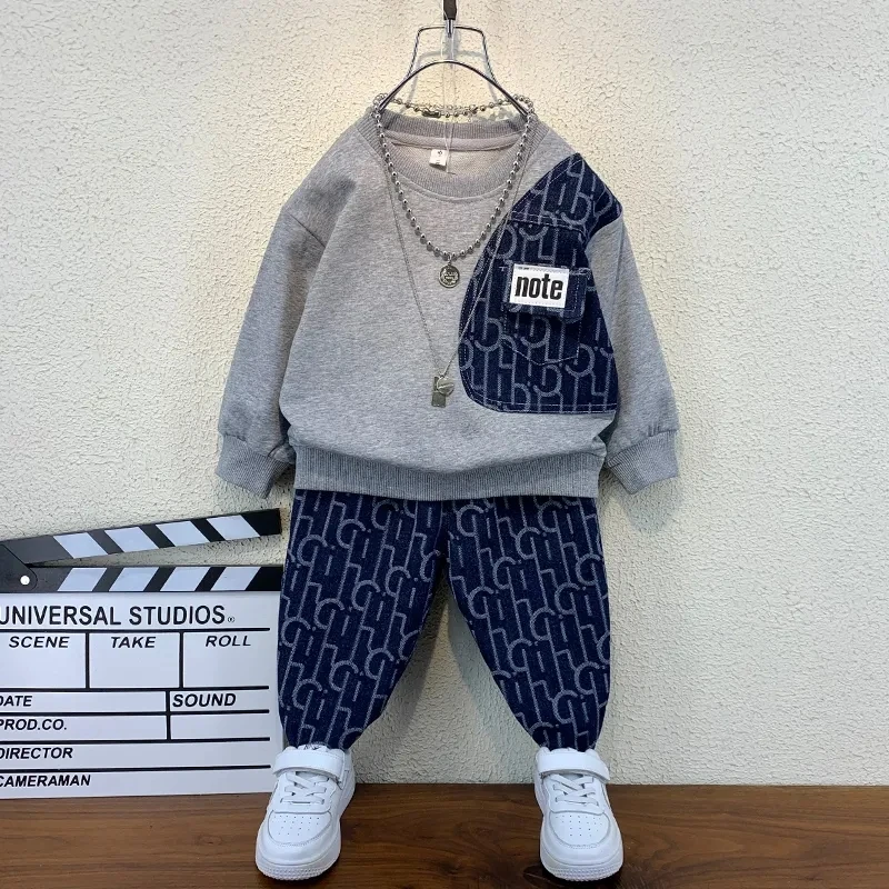 Boys Set Spring and Autumn Outfits New Korean Children's Sweater Pants Suit Clothes Children's Fashion Sports Two-piece Sui 
Boys Set Spring and Autumn Outfits New Korean Children's Sweater Pants Suit Clothes Children's Fashion Sports Two-piece Sui