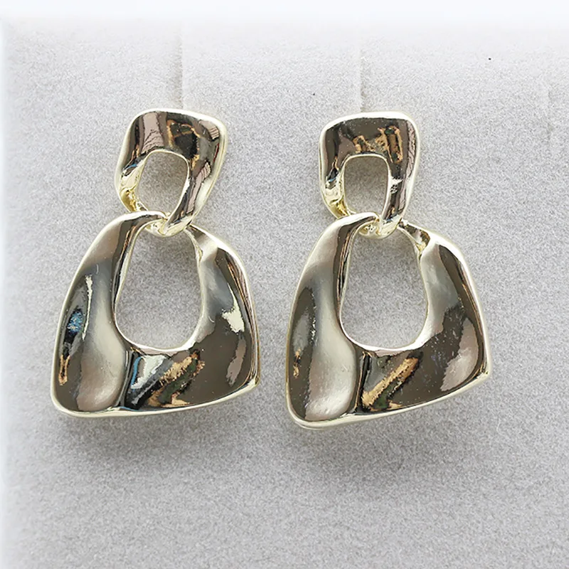 Europe and The United States Cross Border 2021 New Earrings Temperament Geometric Irregular Earrings Cold Wind Metal Earrings
Europe and The United States Cross Border 2021 New Earrings Temperament Geometric Irregular Earrings Cold Wind Metal Earrings