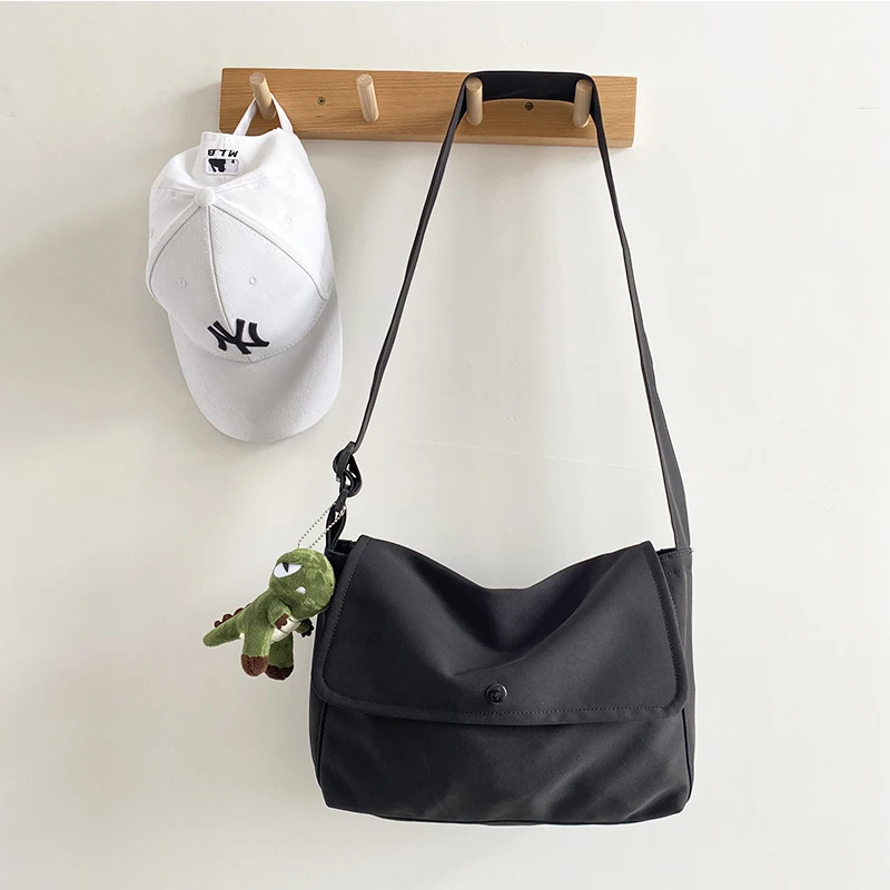 School Fashion Men Shoulder Bag Nylon Sport Korean Minimalist Shoulder Bag Waterproof Bandolera Hombre Crossbody Bag DE50NDJ
School Fashion Men Shoulder Bag Nylon Sport Korean Minimalist Shoulder Bag Waterproof Bandolera Hombre Crossbody Bag DE50NDJ