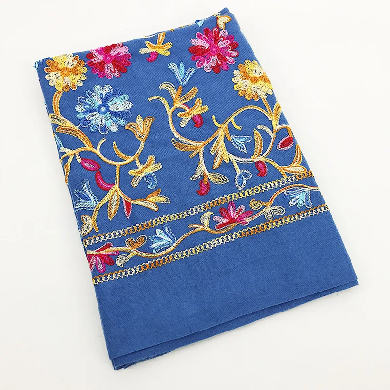 2021 New Fashion Winter Warm Cashmere Scarf For Women Print Embroidery Pashmina Shawl And Warp Soft Thicken Blanket Lady Foulard
2021 New Fashion Winter Warm Cashmere Scarf For Women Print Embroidery Pashmina Shawl And Warp Soft Thicken Blanket Lady Foulard
