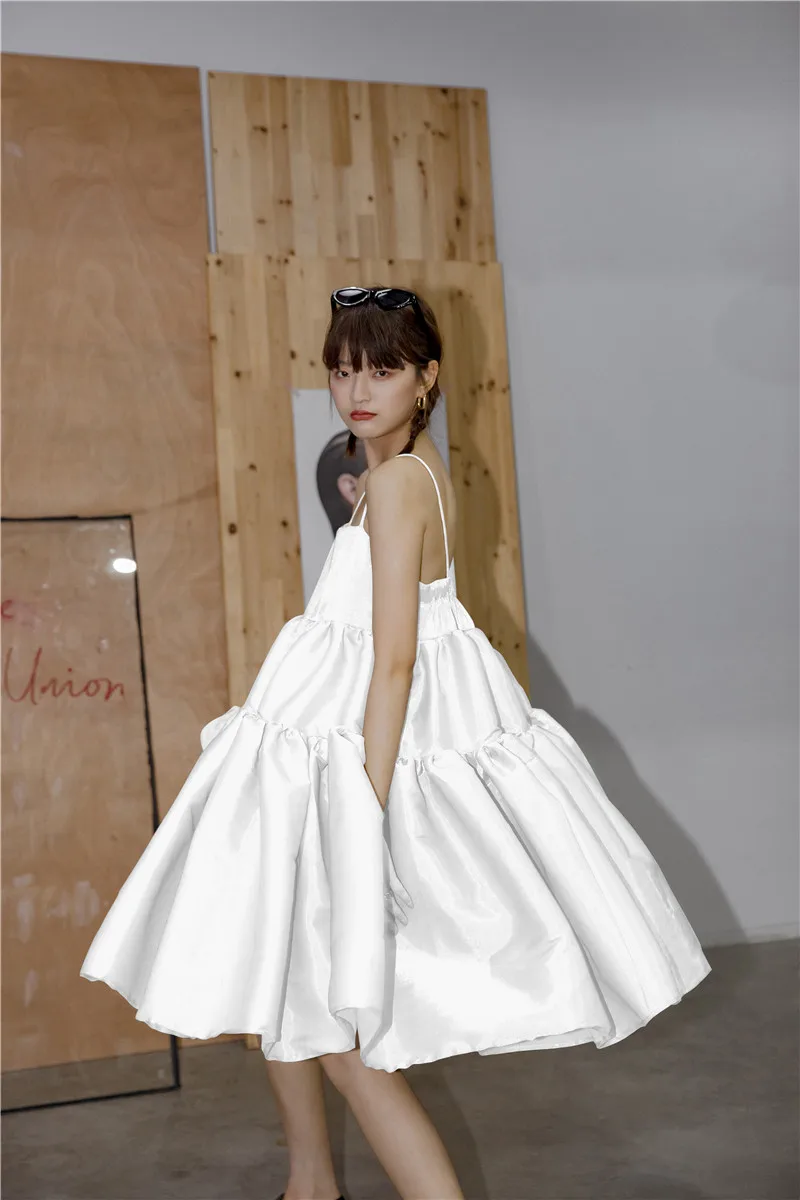 Женское блестящее платье на тонких бретельках, дизайнерское элегантное фиолетовое бальное платье с открытой спиной и оборками, модное Свер... 
Женское блестящее платье на тонких бретельках, дизайнерское элегантное фиолетовое бальное платье с открытой спиной и оборками, модное Свер...