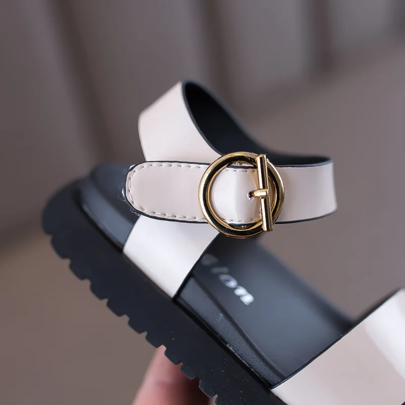 Summer Girls Casual Sandals Bright Leather Princess Beach Shoes Baby Shoes Children Shoes Sandals for Girls 
Summer Girls Casual Sandals Bright Leather Princess Beach Shoes Baby Shoes Children Shoes Sandals for Girls