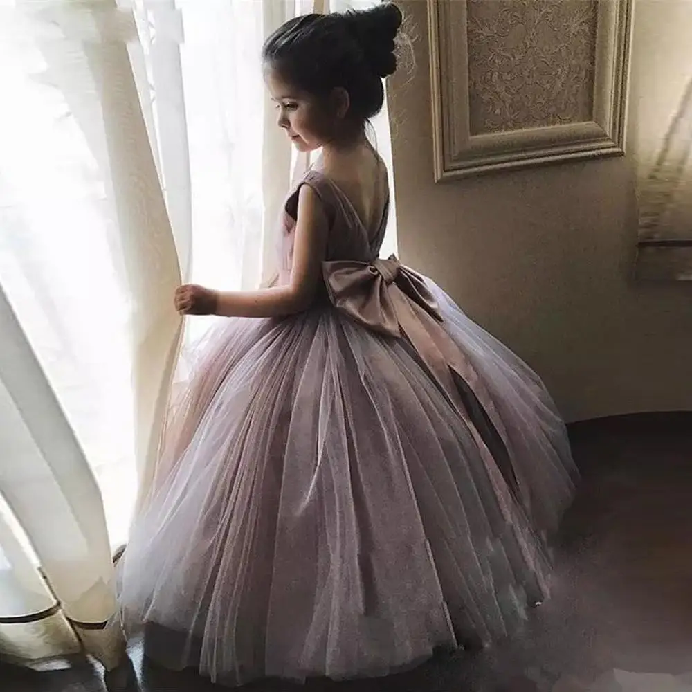 Kids Girls Pageant Dress Bow Ribbon Floor Length Communion Party Gowns Puffy Soft Dress Wedding Flowers
Kids Girls Pageant Dress Bow Ribbon Floor Length Communion Party Gowns Puffy Soft Dress Wedding Flowers