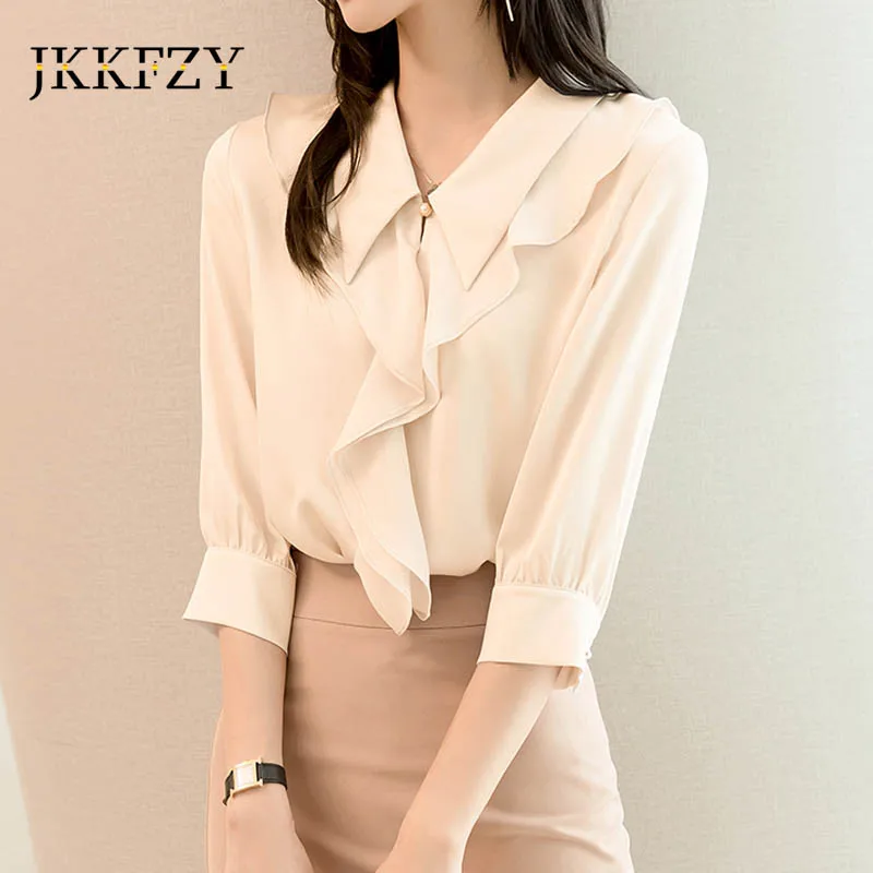 Blouse Woman New 2021 Spring External Wear Loose 3/4 Sleeve Ruffle Doll Collar Chiffon Shirt Ladieselegant Work Tops
Blouse Woman New 2021 Spring External Wear Loose 3/4 Sleeve Ruffle Doll Collar Chiffon Shirt Ladieselegant Work Tops