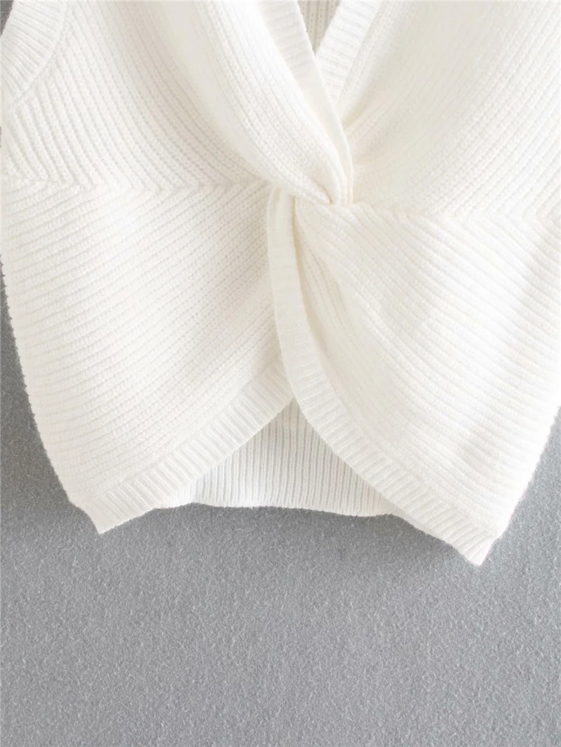 Elegant women knitted shirts 2020 summer ladies knotted shirt sexy female solid v-neck tops causal feminine girls chic blouses
Elegant women knitted shirts 2020 summer ladies knotted shirt sexy female solid v-neck tops causal feminine girls chic blouses