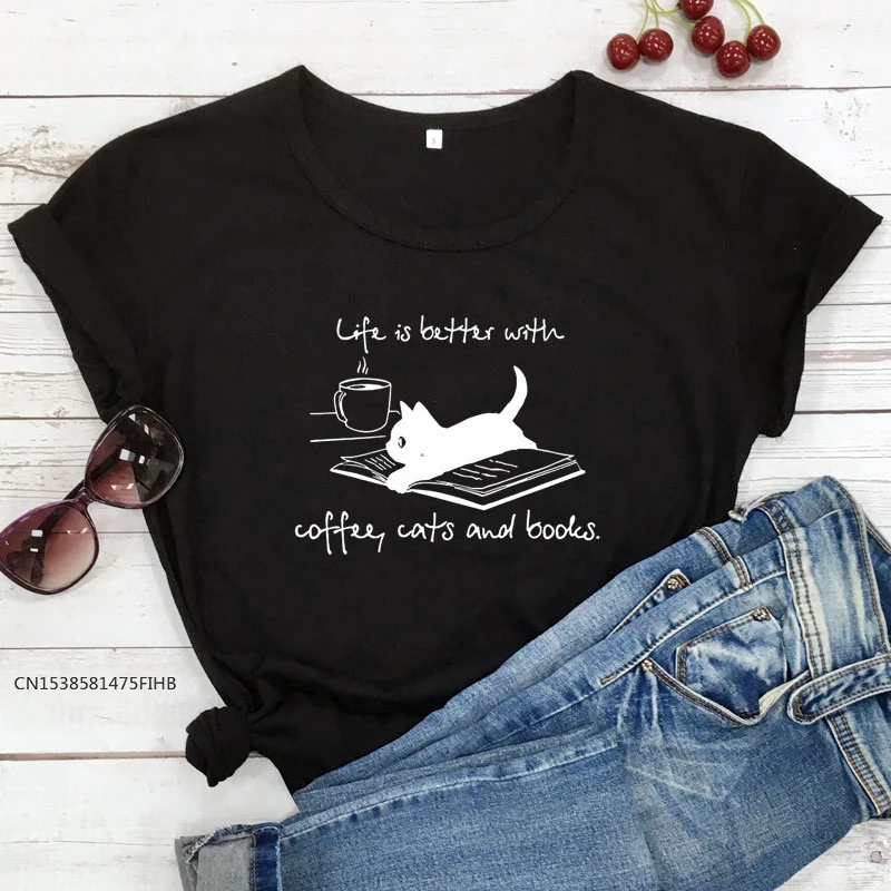 Футболка с надписью Life Is Better With Coffee кошки и книги Подарочная футболка милым котом