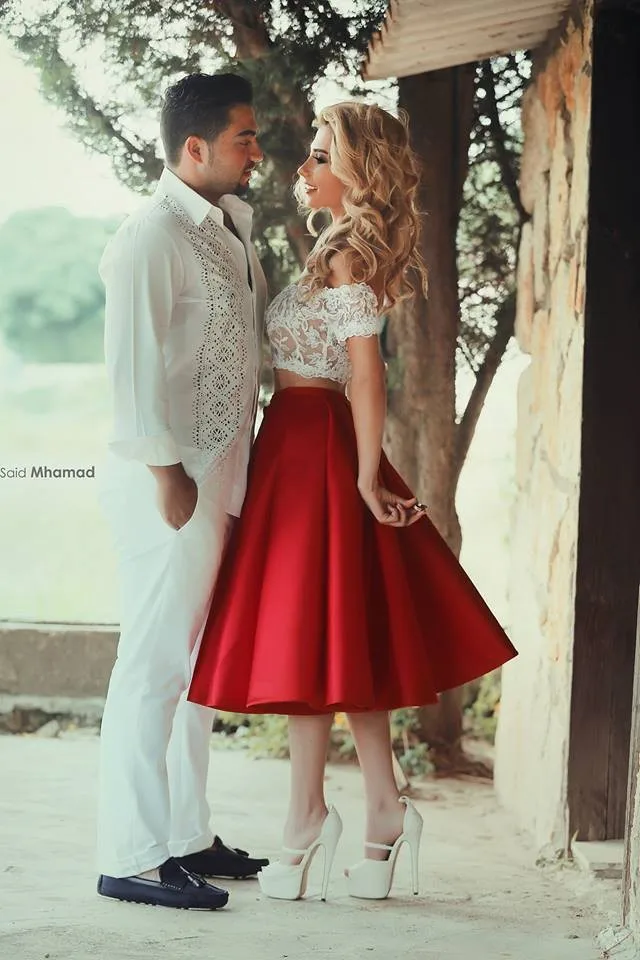 Sexy Off-Shoulder Lace Bodice A Line Tea Length Red Satin Skirt Two Piece Short Prom 2018 Special Occasion bridesmaid dresses
Sexy Off-Shoulder Lace Bodice A Line Tea Length Red Satin Skirt Two Piece Short Prom 2018 Special Occasion bridesmaid dresses