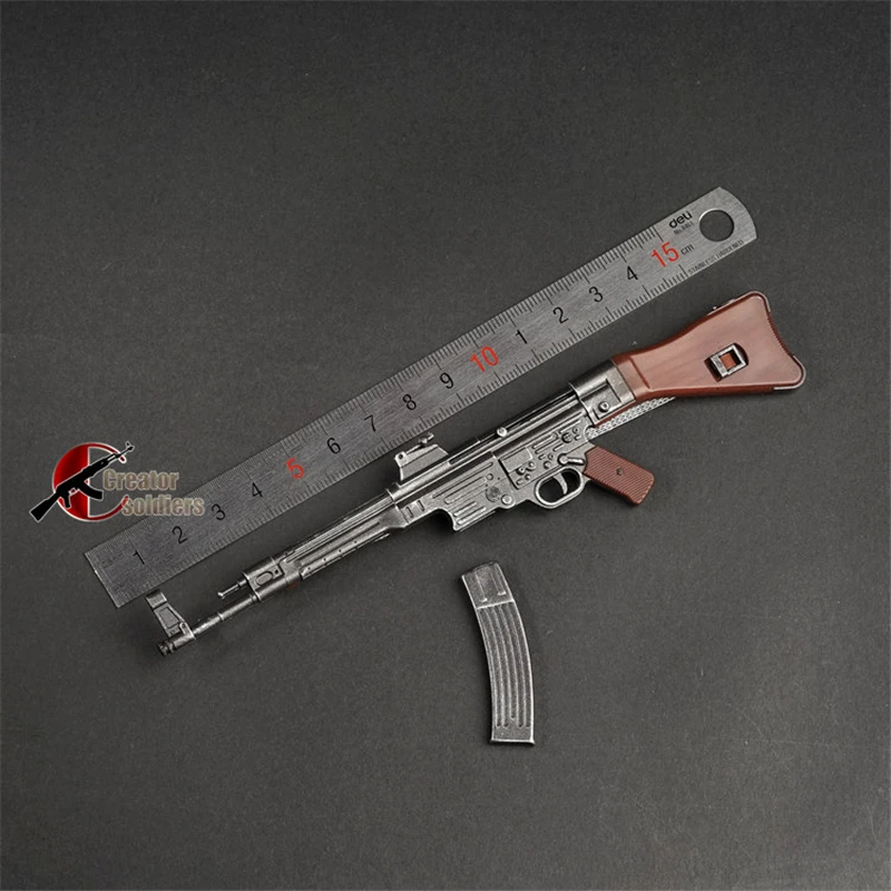 1/6 масштаб MP44 Штурмовая винтовка пластиковая модель оружия для 12-дюймовой фигурки
1/6 масштаб MP44 Штурмовая винтовка пластиковая модель оружия для 12-дюймовой фигурки