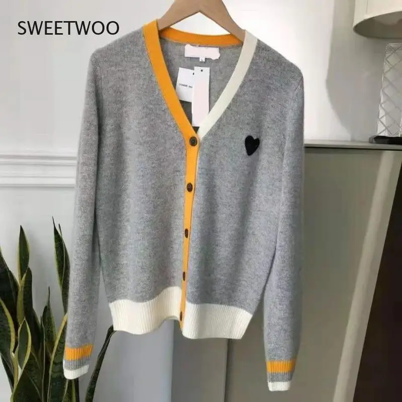 2021 Oversized Women Cardigan Sweater Autumn Winter Long Sleeve Knitted Cardigans Outwear V Neck Coat for Women Jumper Top
2021 Oversized Women Cardigan Sweater Autumn Winter Long Sleeve Knitted Cardigans Outwear V Neck Coat for Women Jumper Top