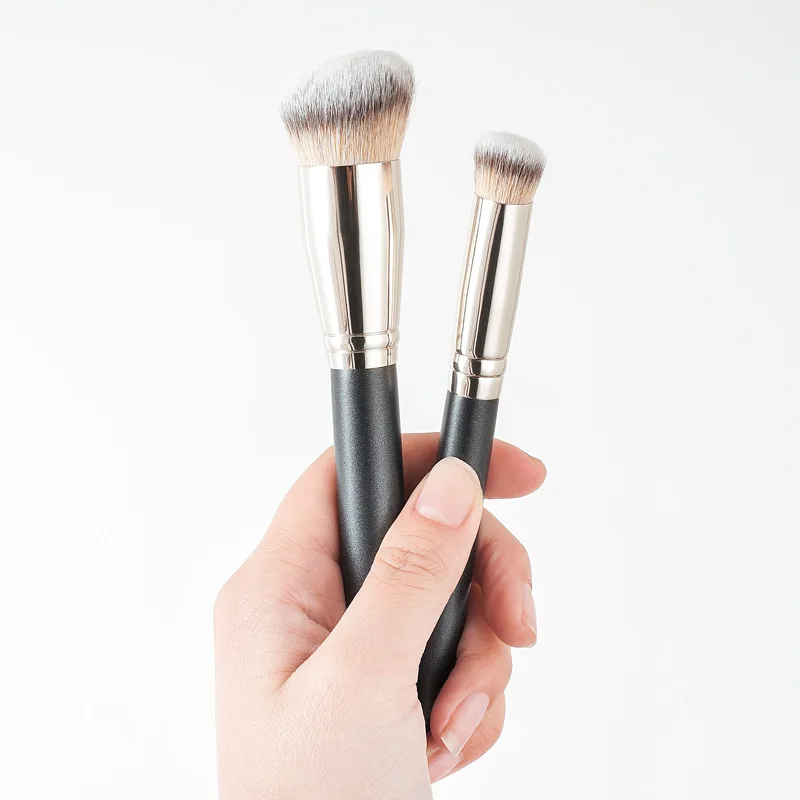 1PCS Round Head Concealer Brush, Makeup Brush Set,Foundation Brush, Beauty Brush, Makeup Brush, No Brush Marks киси для макияжа 
1PCS Round Head Concealer Brush, Makeup Brush Set,Foundation Brush, Beauty Brush, Makeup Brush, No Brush Marks киси для макияжа