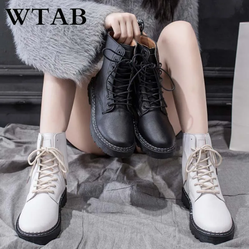 Женские ботинки на меху WTAB черные теплые кожаные платформе со шнуровкой Размеры