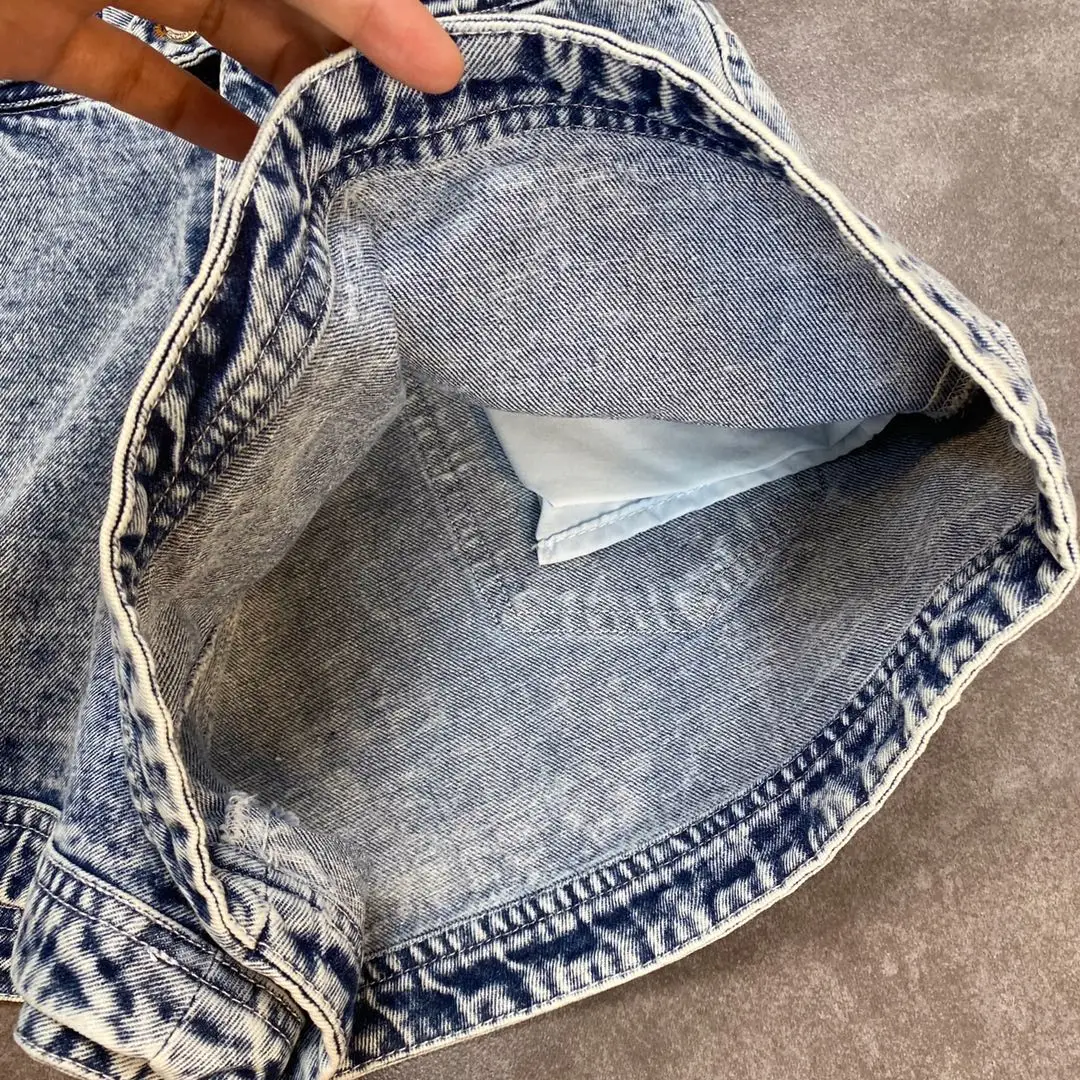 ZCSMLL solid color vintage fashion women shorts 2021 summer woven waist trousers and frills ruffled denim shorts
ZCSMLL solid color vintage fashion women shorts 2021 summer woven waist trousers and frills ruffled denim shorts