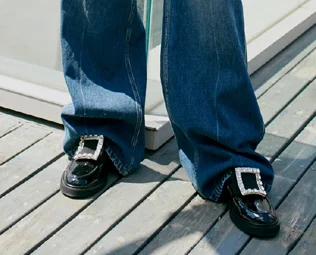 Туфли женские из натуральной кожи, на толстом каблуке, с острым носком
Туфли женские из натуральной кожи, на толстом каблуке, с острым носком