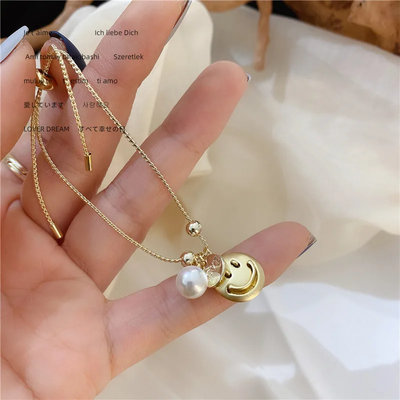 Retro dumb gold smiling face Bracelet lovely smiling face commuting Pearl Bracelet girl aging smiling face Bracelet girl
Retro dumb gold smiling face Bracelet lovely smiling face commuting Pearl Bracelet girl aging smiling face Bracelet girl
