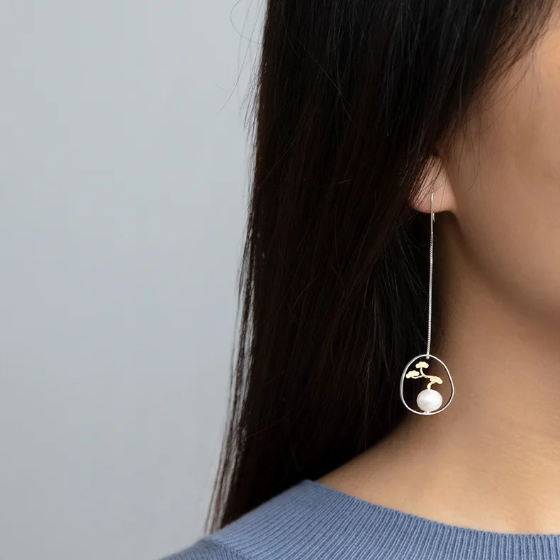Personality Fashion Trend Earrings Cang Ran Pine Tree Bonsai Pearl Chinese Style S925 Sterling Silver Female Earrings
Personality Fashion Trend Earrings Cang Ran Pine Tree Bonsai Pearl Chinese Style S925 Sterling Silver Female Earrings