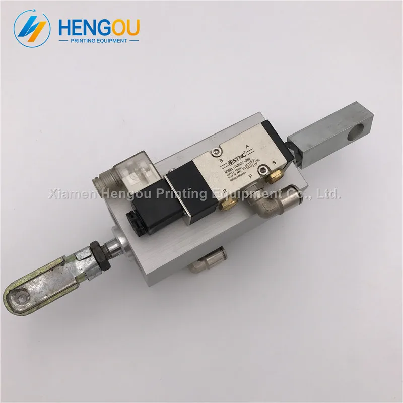 1 Piece free shipping M2.184.1011 SM74 machine pneumatic cylinder D63 H18,M2.184.1011/01A SM74 parts
1 Piece free shipping M2.184.1011 SM74 machine pneumatic cylinder D63 H18,M2.184.1011/01A SM74 parts