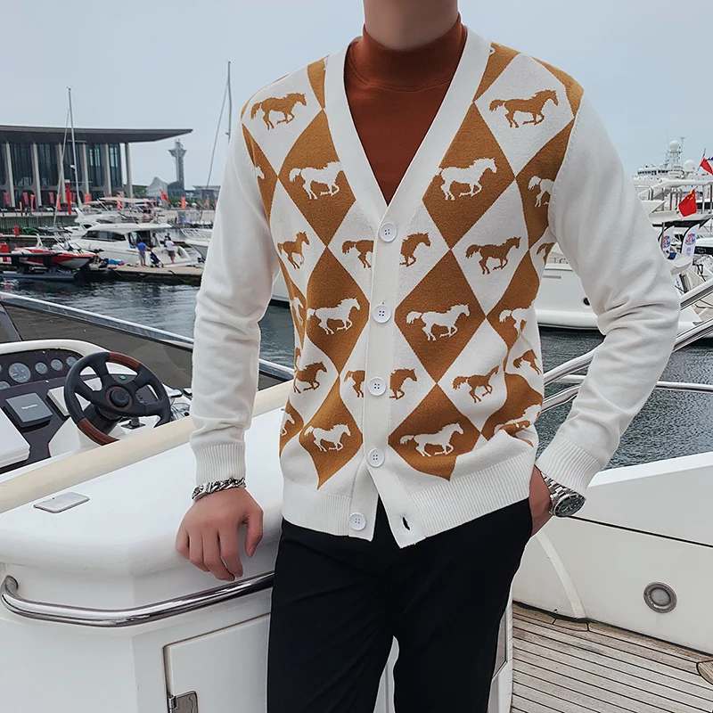 High Quality Winter Cardigan Men Fashion 2021 Long Sleeve Men Sweater All Match Slim Fit Rhombus Contrast Color Mens Sweaters
High Quality Winter Cardigan Men Fashion 2021 Long Sleeve Men Sweater All Match Slim Fit Rhombus Contrast Color Mens Sweaters