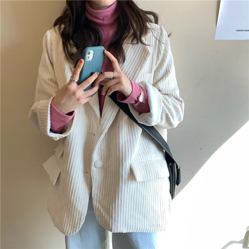 Autumn Winter Korean Corduroy Blazers Women Simple Loose Notched Solid Color Single Button All-match Blazers for Female 2020
Autumn Winter Korean Corduroy Blazers Women Simple Loose Notched Solid Color Single Button All-match Blazers for Female 2020