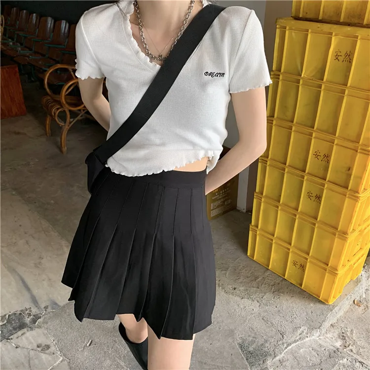 YTX388 Design sense bottoming shirt summer 2021 new Korean version of the umbilical short white v-neck T-shirt women
YTX388 Design sense bottoming shirt summer 2021 new Korean version of the umbilical short white v-neck T-shirt women
