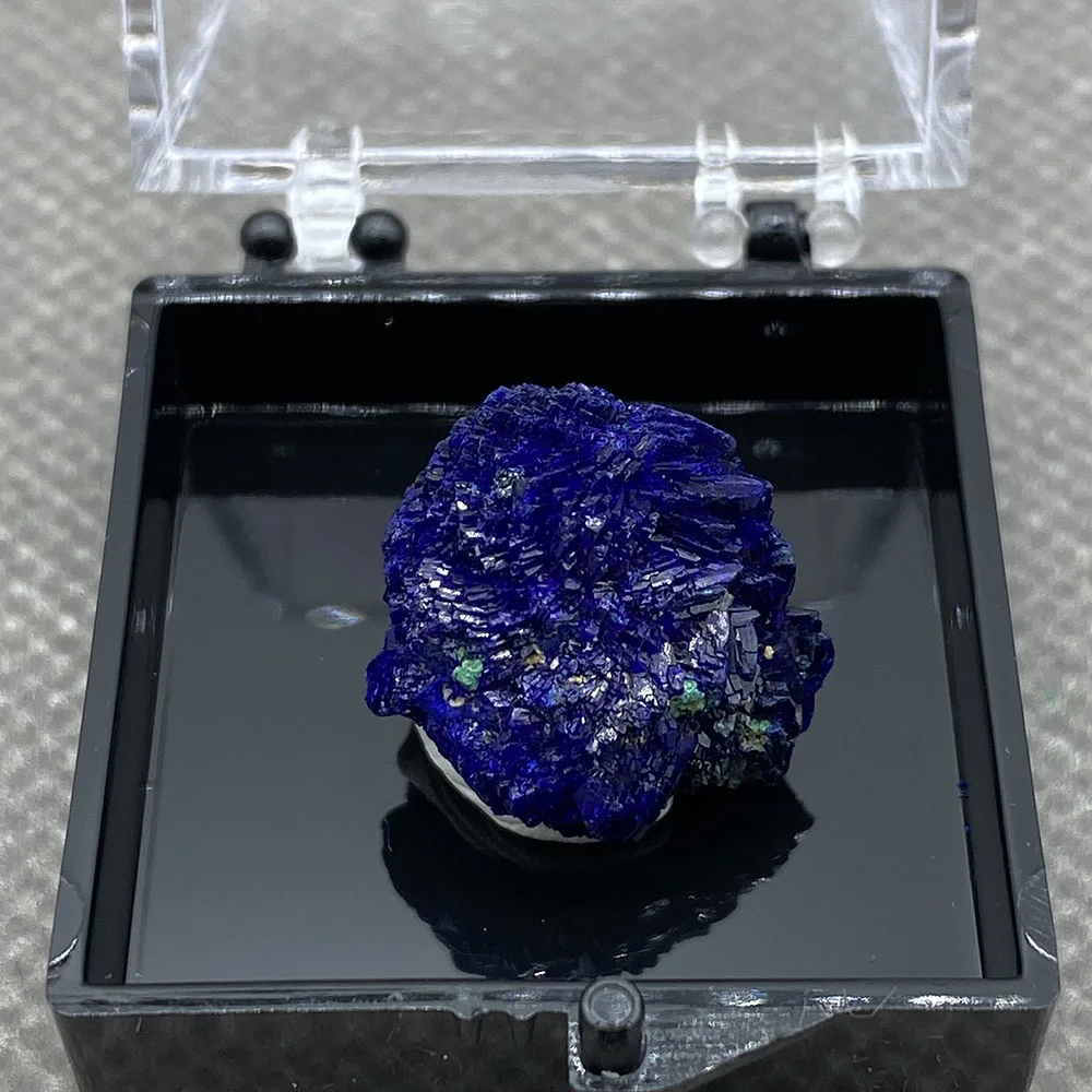 Big! Natural azurite mineral cristal espécime da província de anhui, china .Box 35*35*35mm S34#
Big! Natural azurite mineral cristal espécime da província de anhui, china .Box 35*35*35mm S34#