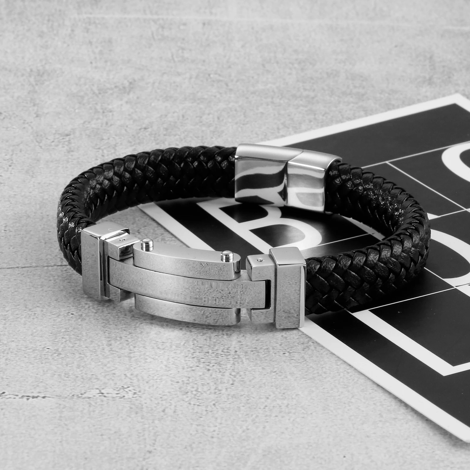 HaoYi Classic Men's Leather Bracelet Winding Braided Stainless Steel Magnetic Clasp Punk Jewelry
HaoYi Classic Men's Leather Bracelet Winding Braided Stainless Steel Magnetic Clasp Punk Jewelry