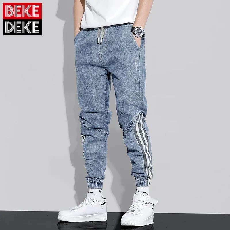 Casual Jeans Mens New Korean Style Fashion Stripe Spliced Pockets Adjustable Waist Elastic Waist Loose Straight Cargo Pants
Casual Jeans Mens New Korean Style Fashion Stripe Spliced Pockets Adjustable Waist Elastic Waist Loose Straight Cargo Pants