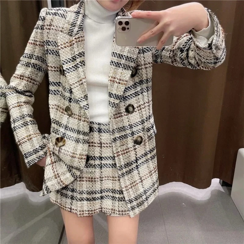 Women 2021 New Fashion Double Breasted Tweed Check Blazer Coat Vintage Long Sleeve Jacket Female Outerwear Casual Slim Blazers
Women 2021 New Fashion Double Breasted Tweed Check Blazer Coat Vintage Long Sleeve Jacket Female Outerwear Casual Slim Blazers