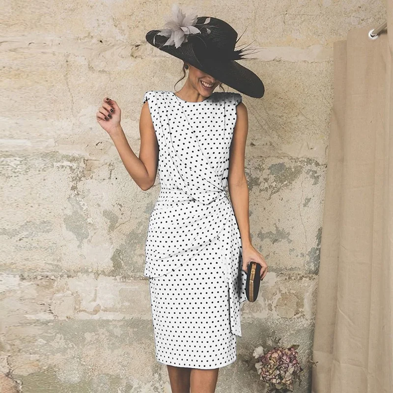 2021 Summer Women Sexy Vintage Dot Dress Sleeveless Bodycon Party Dress Female Knee Length Elegant Midi Dress Women
2021 Summer Women Sexy Vintage Dot Dress Sleeveless Bodycon Party Dress Female Knee Length Elegant Midi Dress Women