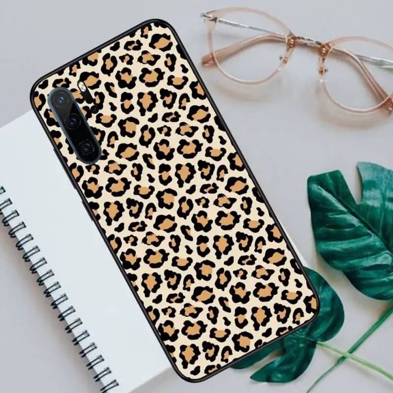 Leopard pattern luxurious sexy Phone Case For Huawei honor Mate P 10 20 30 40 Pro 10i 9 10 20 8 x Lite Luxury brand shell funda
Leopard pattern luxurious sexy Phone Case For Huawei honor Mate P 10 20 30 40 Pro 10i 9 10 20 8 x Lite Luxury brand shell funda