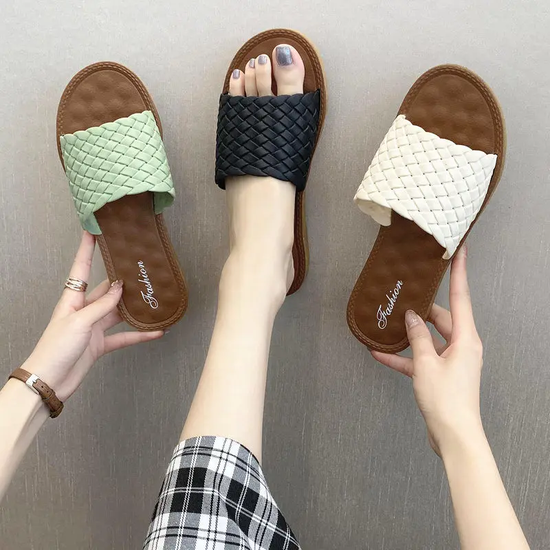 Women Shoe Slides Slippers 2020 Fashion Comfortable Flat Light Casual Shoes Straw Plaid PVC
Women Shoe Slides Slippers 2020 Fashion Comfortable Flat Light Casual Shoes Straw Plaid PVC