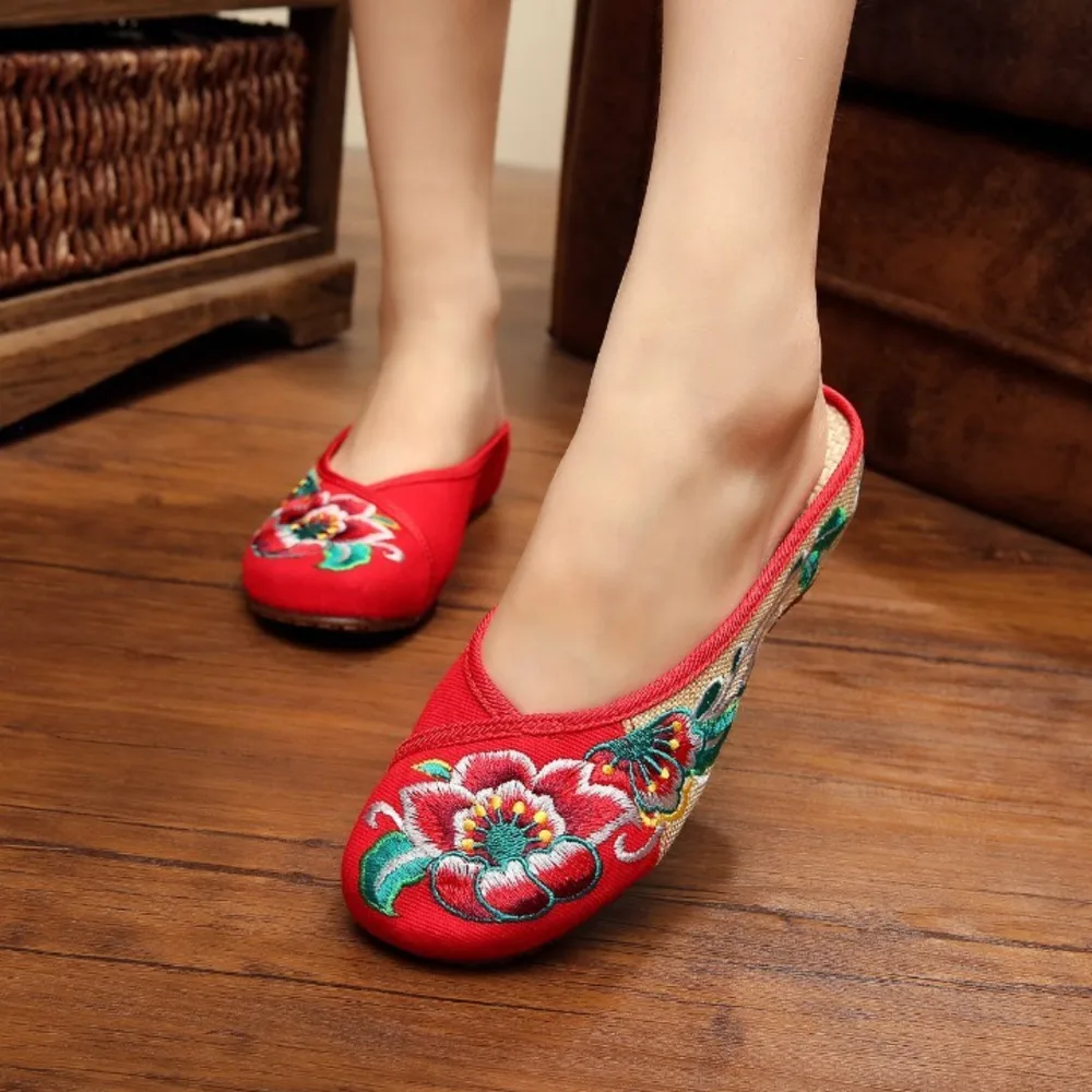 Handmade Hibiscus Flower Embroidery Slippers Women's Ethnic Style Casual Flat Canvas Embroidered Shoes
Handmade Hibiscus Flower Embroidery Slippers Women's Ethnic Style Casual Flat Canvas Embroidered Shoes