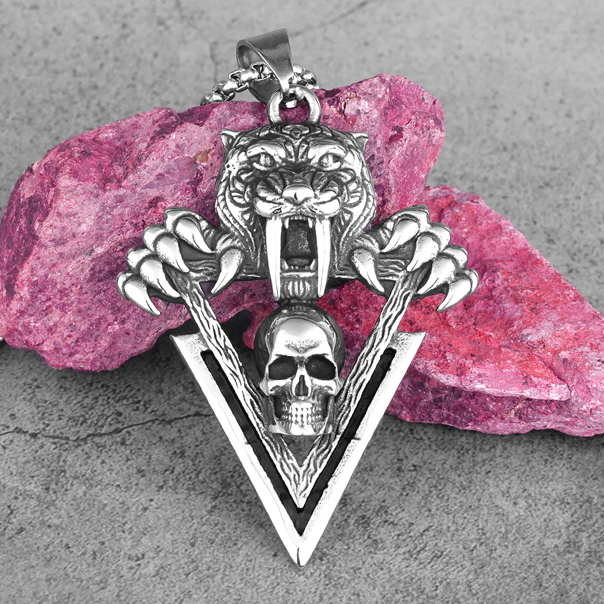 

Saber-toothed Tiger Skull Stainless Steel Men Necklaces Pendants Chain Punk for Boyfriend Male Jewelry Creativity Gift Wholesale
