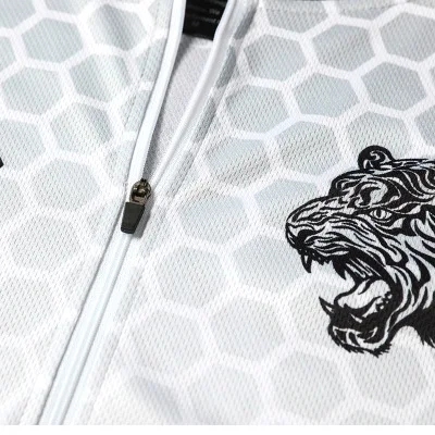 Summer Men 2020 Daiwa Fishing Clothing Sets Breathable Anti-uv Sun Protection Outdoor Sportswear Suit Hooded Fishing Shirt Pants
Summer Men 2020 Daiwa Fishing Clothing Sets Breathable Anti-uv Sun Protection Outdoor Sportswear Suit Hooded Fishing Shirt Pants