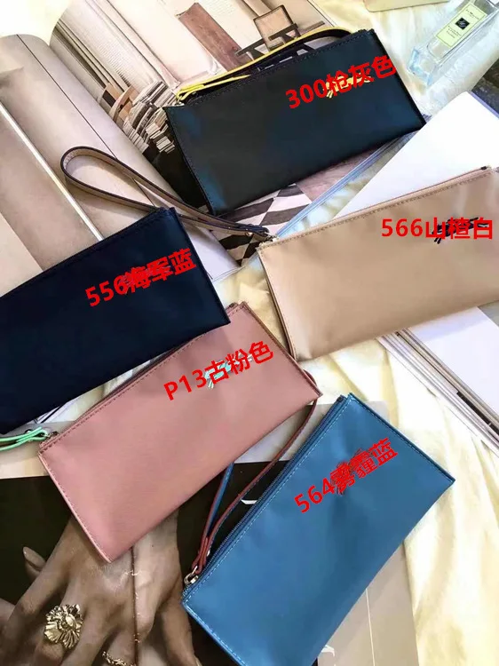 2021 New Commemorative Embroidered Nylon Portable Cosmetic Bag Women's Hand Bag Carrying Coin Wallet
2021 New Commemorative Embroidered Nylon Portable Cosmetic Bag Women's Hand Bag Carrying Coin Wallet