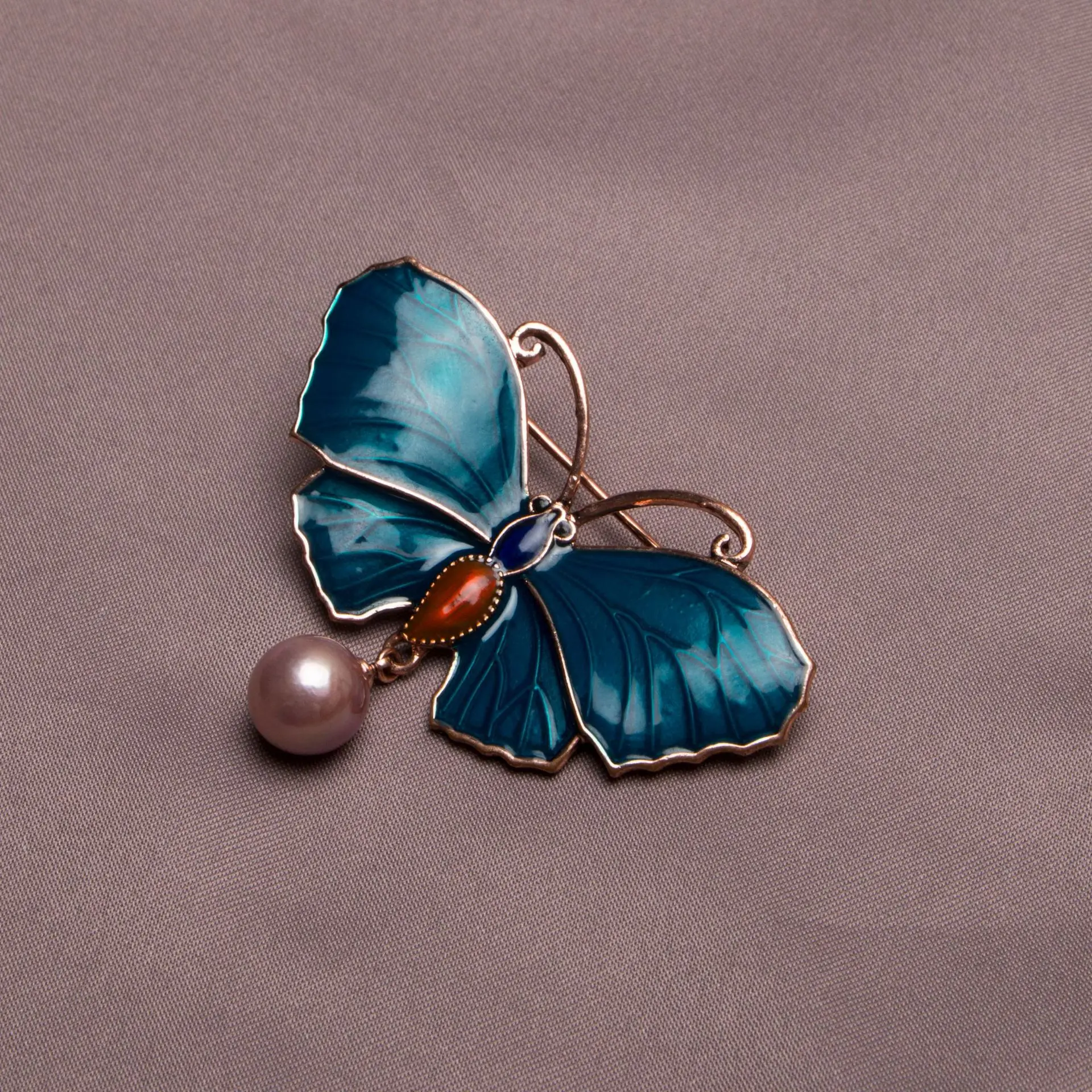 FUN-BEAUTY New Style Blue Butterfly Brooch 9-10mm Freshwater Pearl Pearl Inlaid Pearl Garment Corsage Accessories Jewelry
FUN-BEAUTY New Style Blue Butterfly Brooch 9-10mm Freshwater Pearl Pearl Inlaid Pearl Garment Corsage Accessories Jewelry