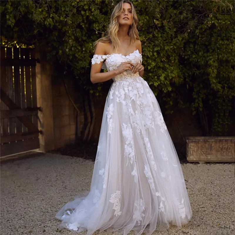 New Elegant Lace Wedding Dresses 2021 Off the Shoulder Appliques A Line Boat Neck Princess Bohemia Beach Bride Gowns Luxury
New Elegant Lace Wedding Dresses 2021 Off the Shoulder Appliques A Line Boat Neck Princess Bohemia Beach Bride Gowns Luxury